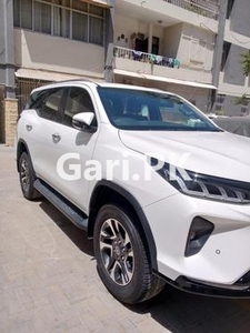 Toyota Fortuner Legender 2022 for Sale in Karachi