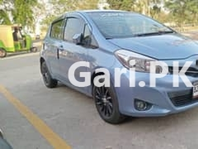 Toyota Vitz 2017 for Sale in Lahore•