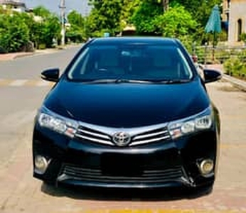 Toyota Corolla GLI 2017 for Sale in Lahore