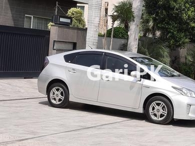 Toyota Prius G Touring Selection Leather Package 1.8 2015 for Sale in Lahore