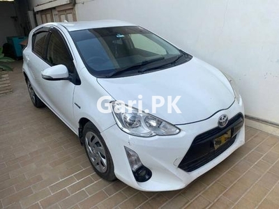 Toyota Aqua S 2015 for Sale in Karachi
