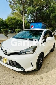 Toyota Vitz F M Package 1.0 2015 for Sale in Karachi