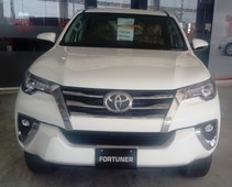 2018 toyota fortuner for sale in lahore