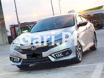 Honda Civic Oriel 2017 for Sale in Hayatabad