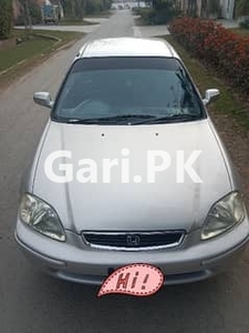 Honda Civic Prosmetic 1997 for Sale in Cantt