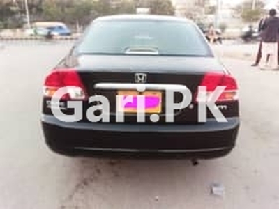 Honda Civic Prosmetic 2005 for Sale in Shahra-e-Faisal