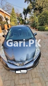 Honda Fit Shuttle Hybrid 2014 for Sale in Islamabad