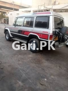 Mitsubishi Pajero 1988 for Sale in Gulshan-e-Iqbal