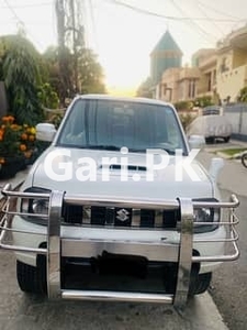 Suzuki Jimny 2016 for Sale in Model Town Extension