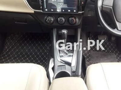 Toyota Corolla GLi Automatic 1.3 VVTi 2017 for Sale in Lahore