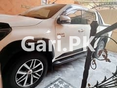 Toyota Hilux 2018 for Sale in Shadman Colony