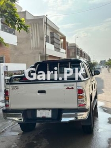 Toyota Hilux 4x4 Double Cab 3.0 L 2011 for Sale in Multan