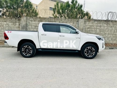Toyota Hilux Revo V Automatic 2.8 2022 for Sale in Islamabad