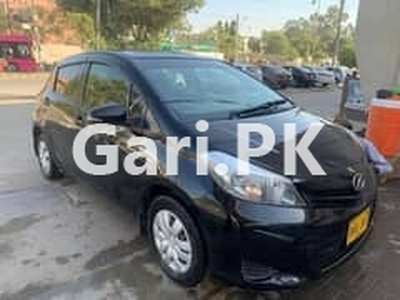 Toyota Vitz 2013 for Sale in Bahadurabad