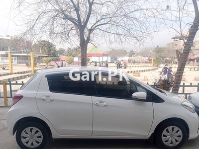 Toyota Vitz 2013 for Sale in Islamabad