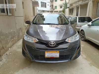Toyota Yaris GLI MT 1.3 2021 for Sale in Karachi