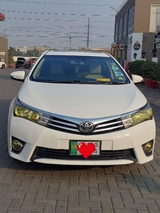 Toyota Corolla Altis Grande 1.8 2016A