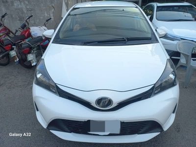 Toyota Vitz 2014 import 2017 grade 4.5