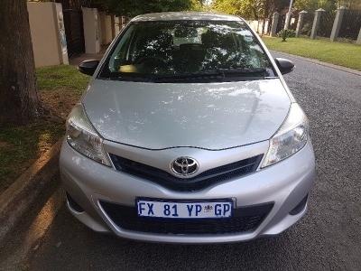 2014 toyota yaris for sale in lahore