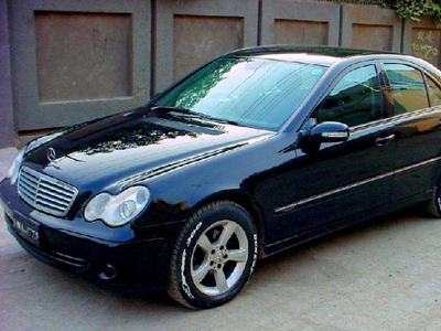 Mercedes Benz C180 - 1.8L (1800 cc) Black