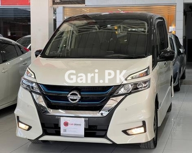 Nissan Serena HIGHWAY STAR 2018 for Sale in Peshawar