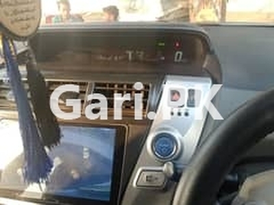 Toyota Prius Alpha 2012 for Sale in Lahore