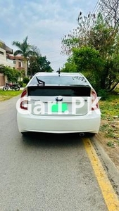 Toyota Prius S LED Edition 1.8 2015 for Sale in Lahore