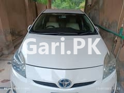 Toyota Prius 2011 for Sale in Lahore
