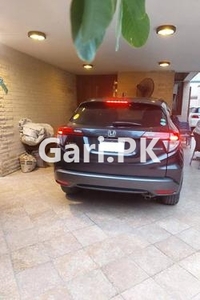 Honda Vezel 2016 for Sale in Karachi