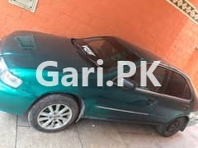 Nissan Sunny 2000 for Sale in Lahore