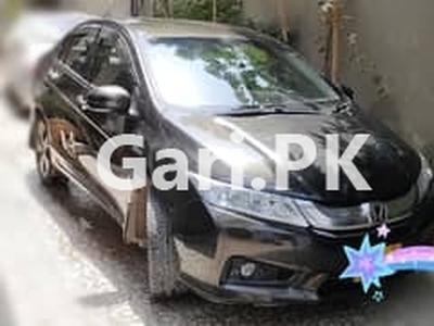 Honda Grace Hybrid 2014 for Sale in Karachi