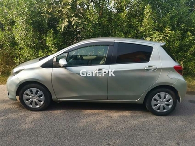 Toyota Vitz 2011 for Sale in Lahore