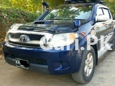 Toyota Hilux 2007 for Sale in Karachi