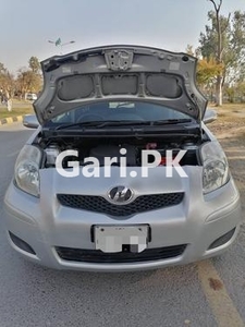Toyota Vitz F 1.0 2010 for Sale in Islamabad