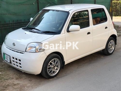 Daihatsu Esse Custom 2010 for Sale in Lahore