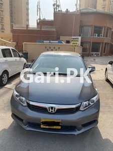 Honda Civic Prosmetic 2013 for Sale in DHA Defence