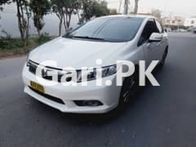 Honda Civic Prosmetic 2013 for Sale in DHA Defence