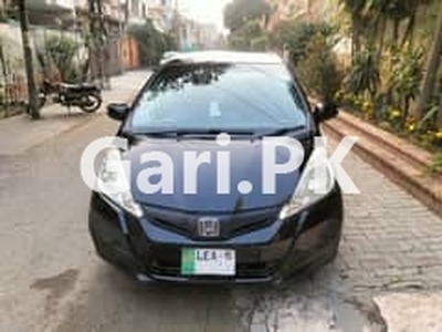 Honda Fit 2011 for Sale in Model Town Extension