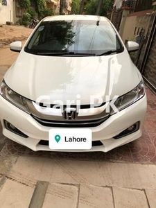 Honda Grace Hybrid DX 2015 for Sale in Lahore