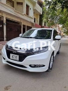 Honda Vezel 2014 for Sale in Peoples Colony