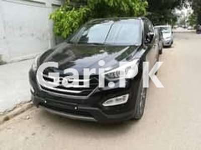 Hyundai Santa Fe 2012 for Sale in PECHS