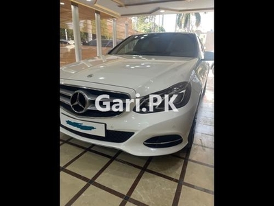 Mercedes Benz E Class E300 2015 for Sale in Lahore
