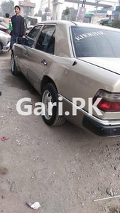 Mercedes Benz Other 1990 for Sale in Lahore