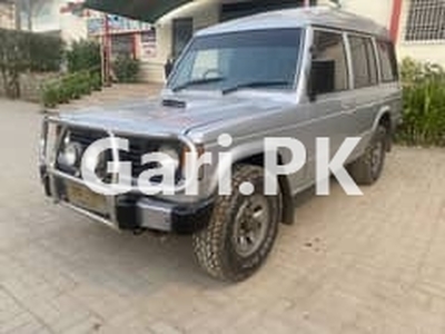 Mitsubishi Pajero 1986 for Sale in Gulshan-e-Iqbal