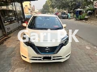 Nissan Note 2019 for Sale in Allama Iqbal Town - Karim Block