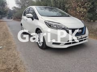 Nissan Note 2020 for Sale in DHA Defence