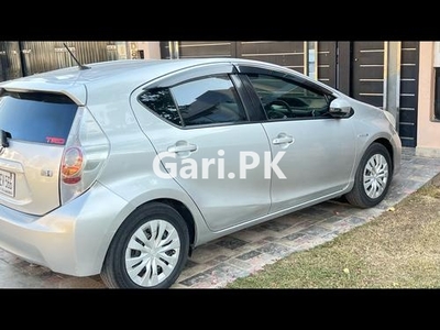 Toyota Aqua S 2014 for Sale in Lahore