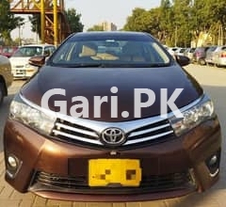 Toyota Corolla GLI 2015 for Sale in Nazimabad 3