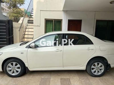 Toyota Corolla GLi Automatic 1.6 VVTi 2013 for Sale in Lahore