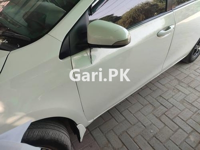 Toyota Corolla XLi VVTi 2015 for Sale in Lahore